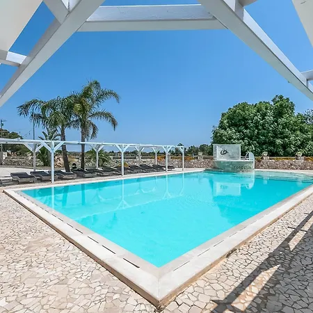 Pino With Shared Pool Torre Lapillo