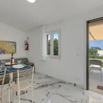Apartment Pino With Shared Pool Torre Lapillo