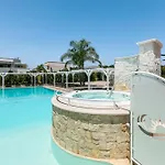 Pino With Shared Pool Apartment Torre Lapillo