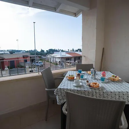 Pino With Shared Pool - Happy * Torre Lapillo