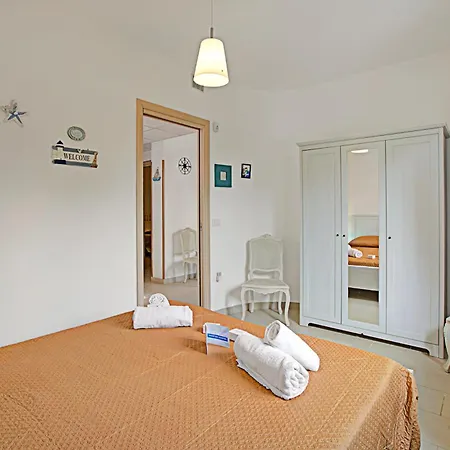דירה Pino With Shared Pool