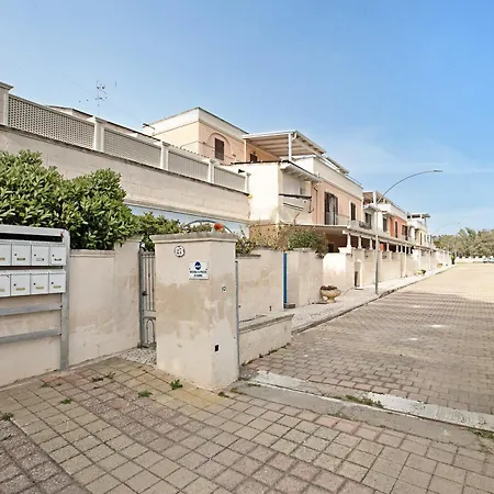 Διαμέρισμα Pino With Shared Pool Torre Lapillo