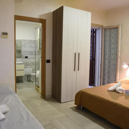 Pino With Shared Pool * Torre Lapillo