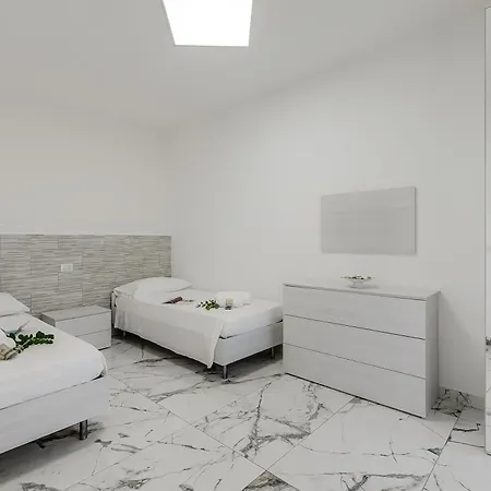 Pino With Shared Pool Apartament Torre Lapillo