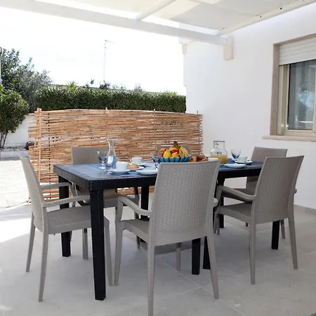 Pino With Shared Pool * Torre Lapillo