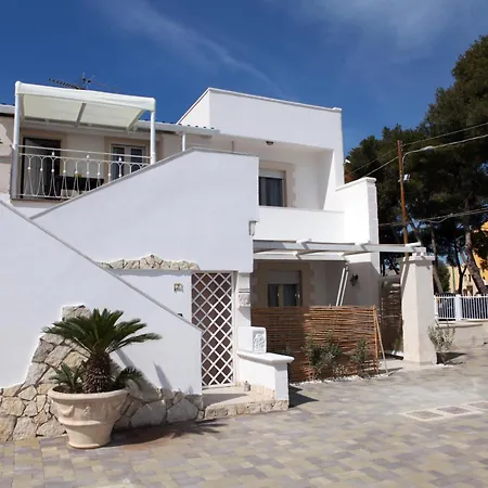 Pino With Shared Pool Apartament Torre Lapillo