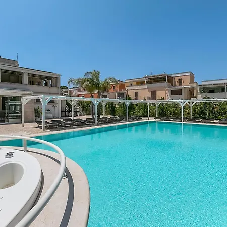 Pino With Shared Pool * Torre Lapillo