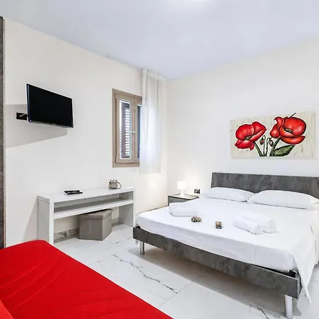 Pino With Shared Pool Appartement Torre Lapillo