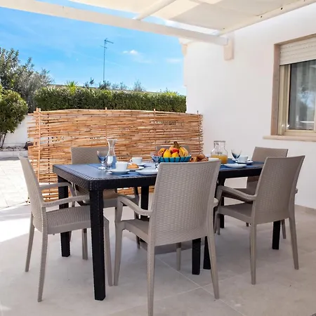 Appartement Pino With Shared Pool