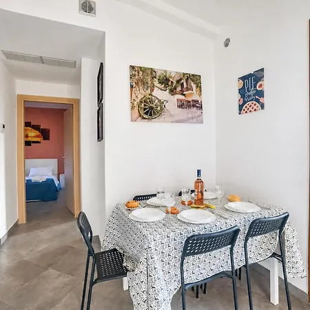 Pino With Shared Pool Appartement Torre Lapillo