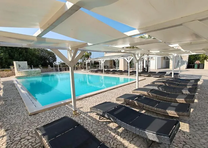 Pino With Shared Pool Daire